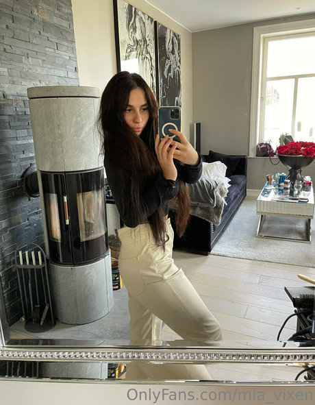 g cup tits onlyfans sexy pics