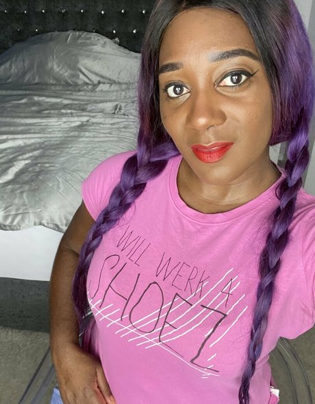 mslorraineldn hd pornstar image