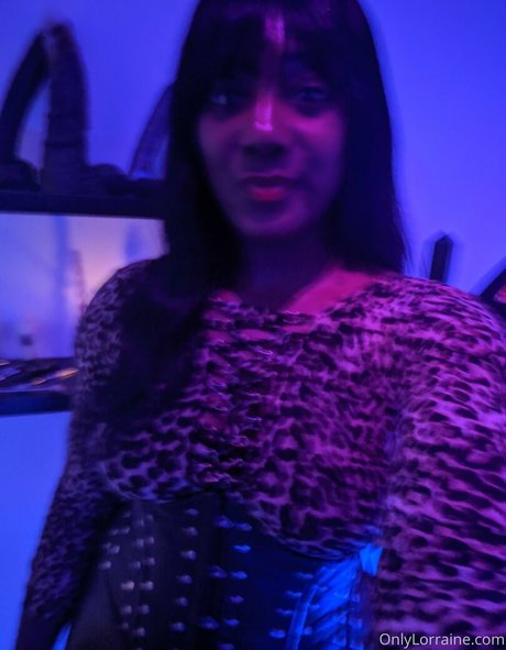 mslorraineldn pretty star pic