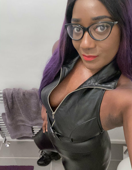 mslorraineldn high quality model photos