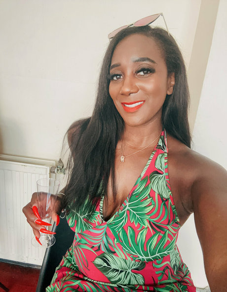 mslorraineldn model pretty gallery