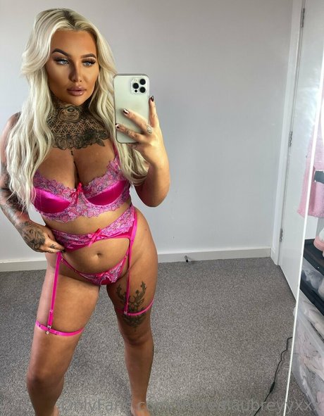 inkedblondieeee exclusive pornstar pictures
