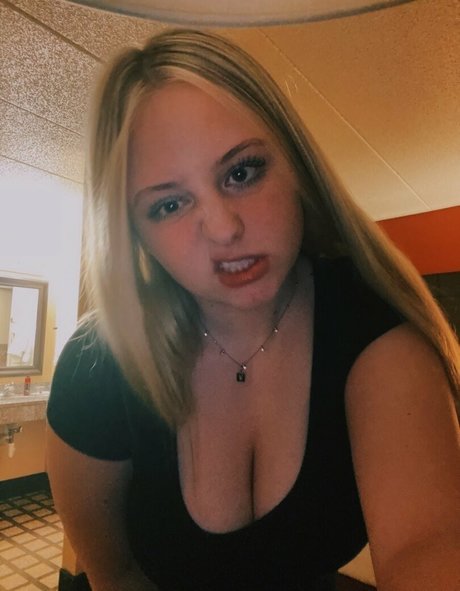 Anya Marie sexy actress image