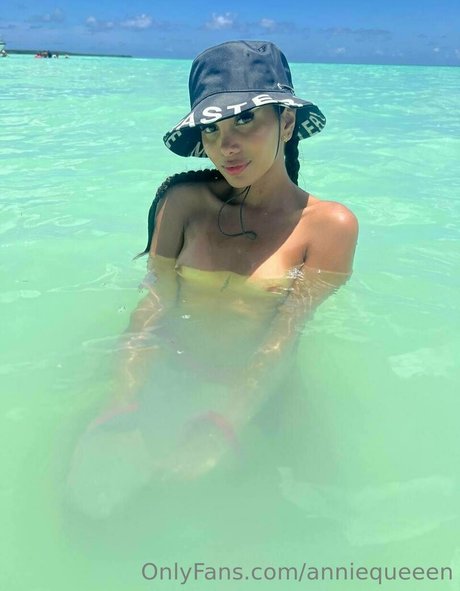 anniequeeen naked star gallery