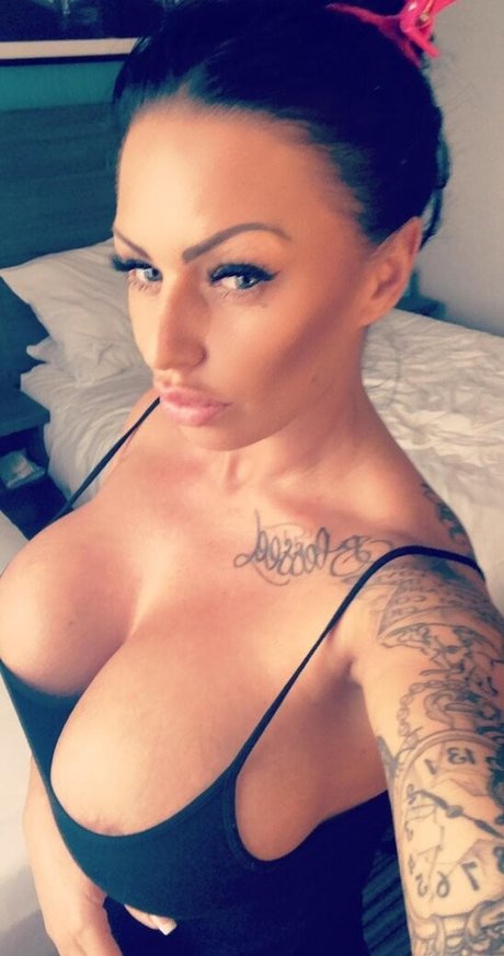 kerrylouise xxx pornographic star pictures