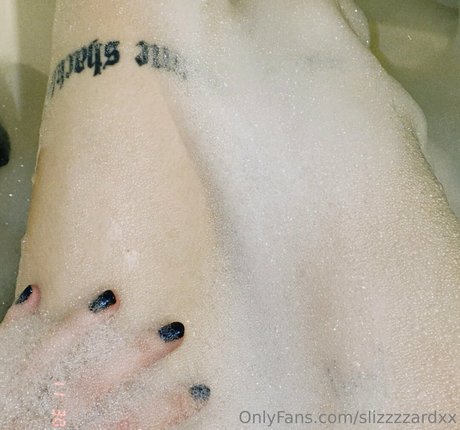 slizzzzardxx naked pornstar pictures