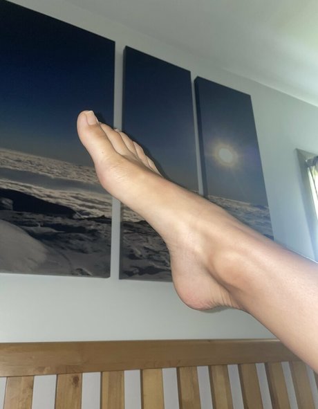 thebarefootcutie star pornographic pictures