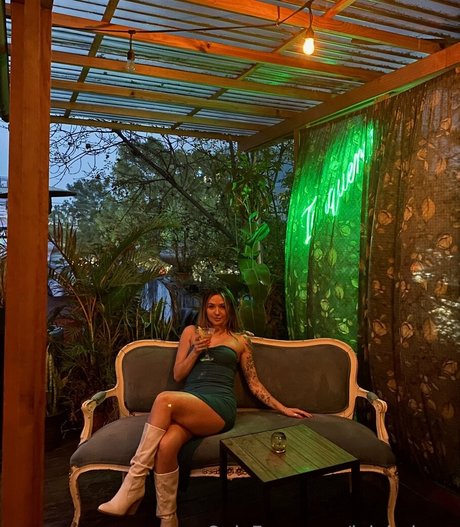 lolahale xo adult model pictures