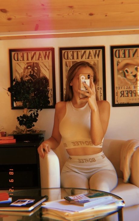 Romane Salvetti pornstar naked gallery