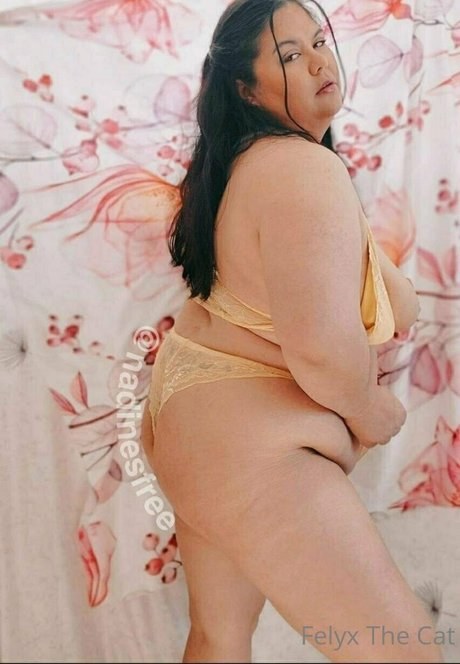 gloves onlyfans beautiful image