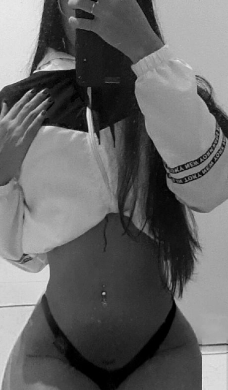 oliveiiranatt top actress pic