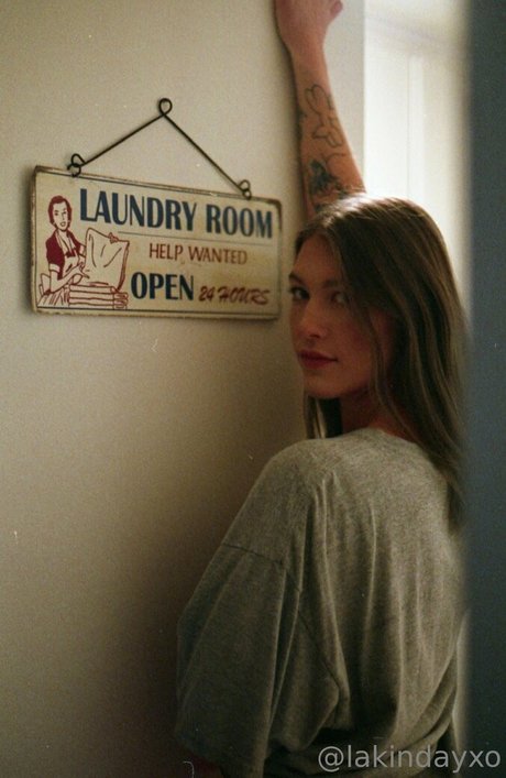 LakinDayXO sexy actress pic