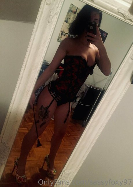 sassyfoxy97 star porn pics