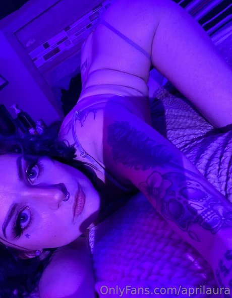 aprilaura high quality actress pictures