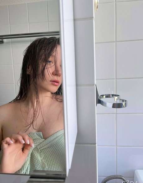 lilly lil pornstar erotic img