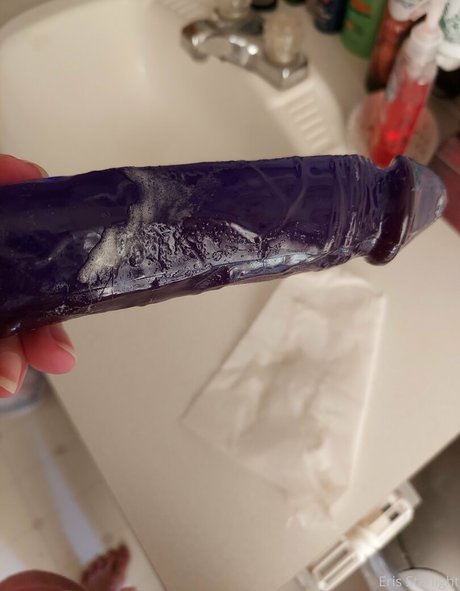 wyldestardust model top pictures