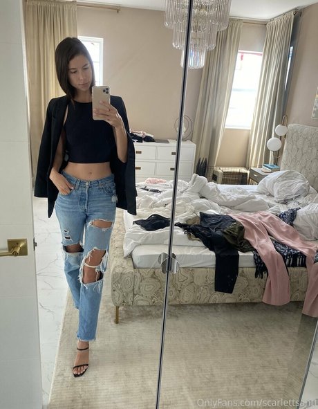 ScarlettSantt erotic star picture