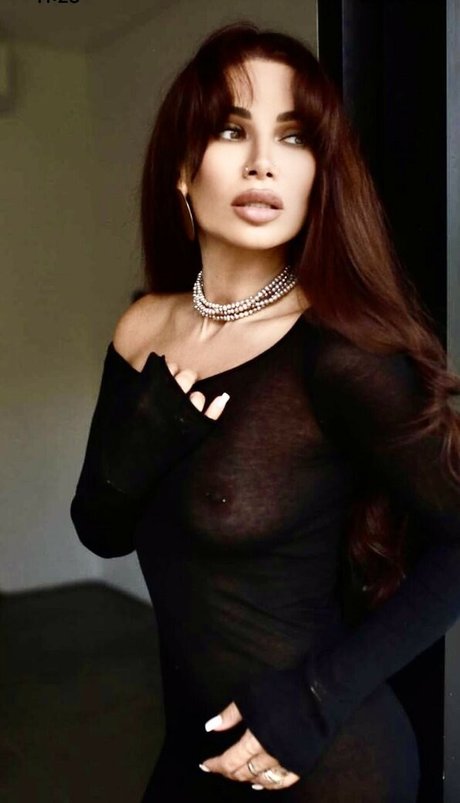 Aiza Dolmatova model best image