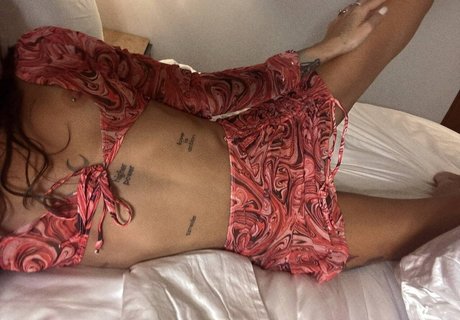 Aiza Dolmatova perfect pornstar photos