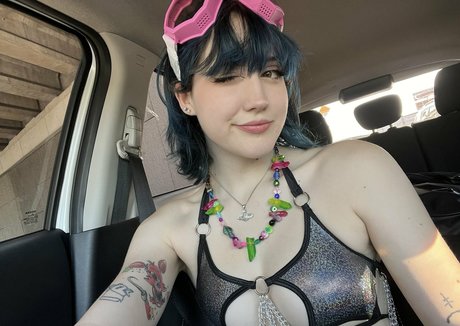 blonde small tits onlyfans pornographic pics