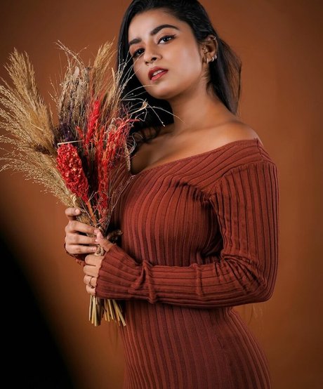 Suhana Khan star naked picture