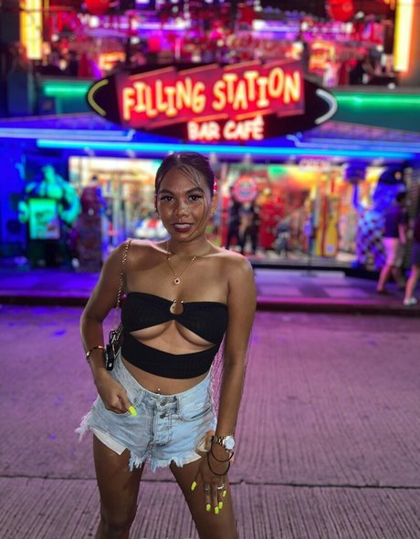 morenamitch sexy model photo