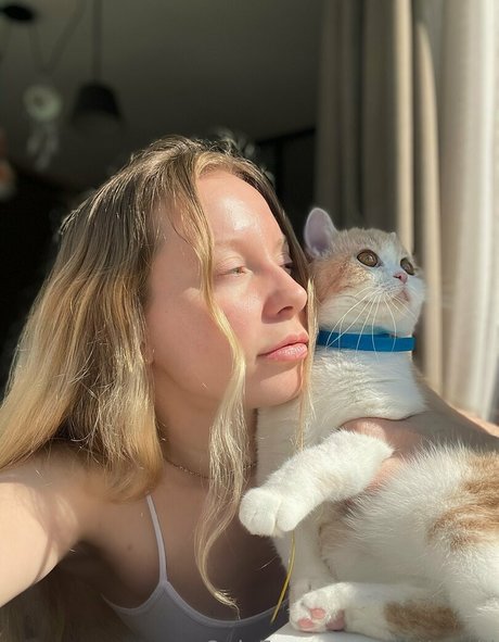 pretty elli pretty model photos