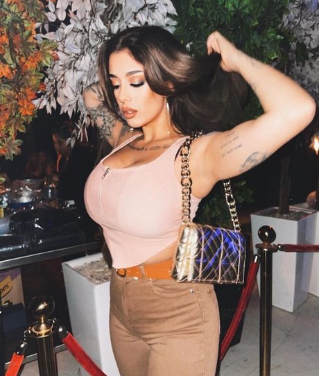 May Bakshi star erotic image