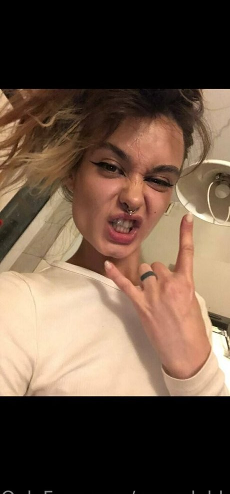 Cannelabb naked star archive