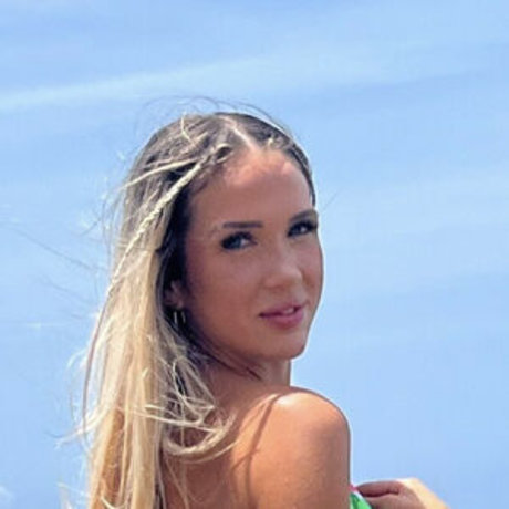 Kara Hontas pornstar adult photos