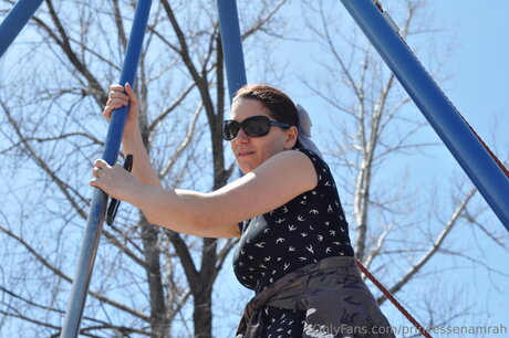 sexy brunette onlyfans free photo