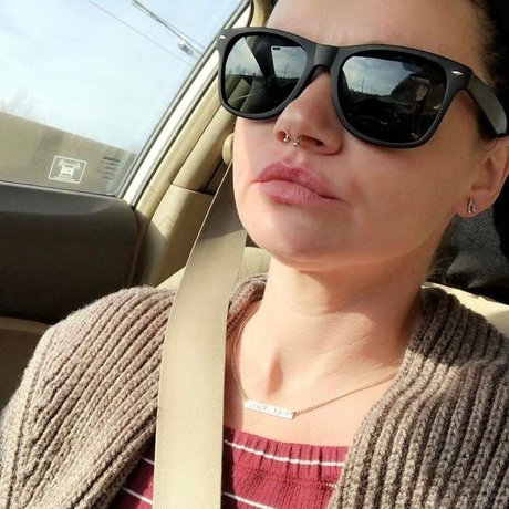 Chili Bang beautiful pornstar img