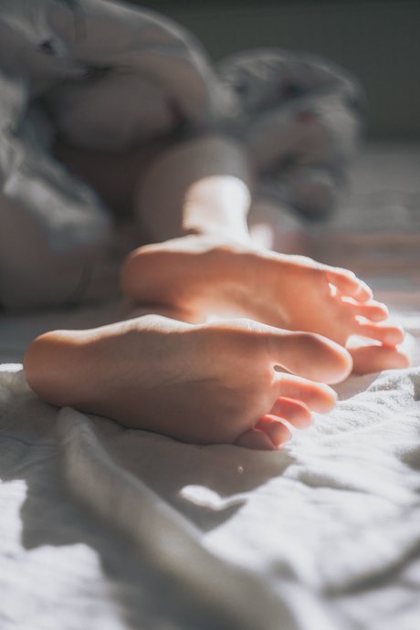 Leyla s feet art star pic