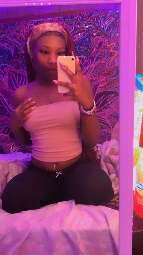 Luh Strawberry model pornographic img