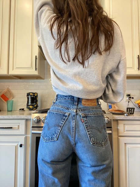 Puffy Peach Petite star beautiful pic