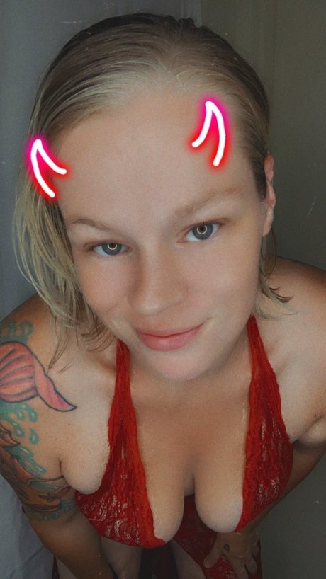 Carly Pinto pretty pornstar pic