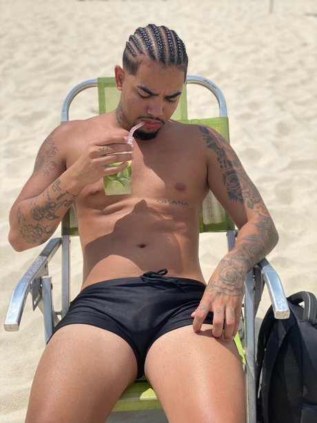 patrick souza beautiful star photos