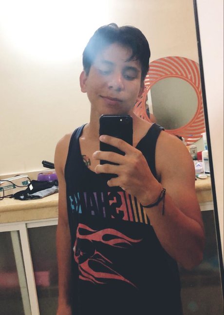 ELIAS SAMUEL model free img