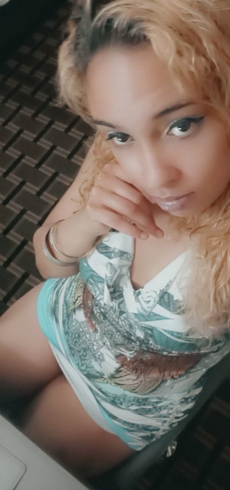 Priscilla Knox star beautiful picture