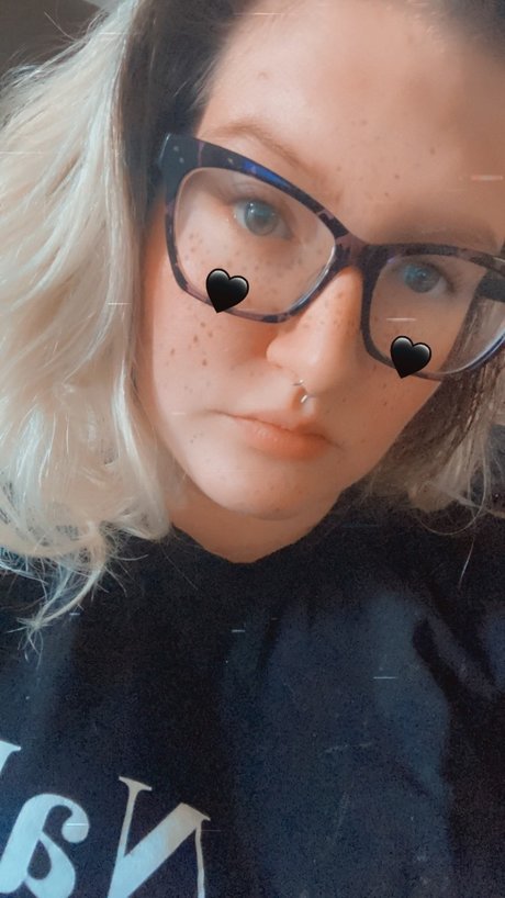 curly hair teen onlyfans top pics