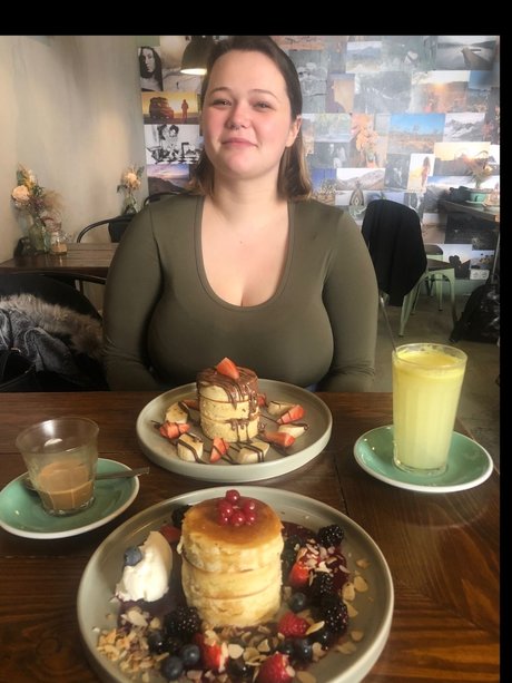 ChubbyEmmy beautiful star pictures