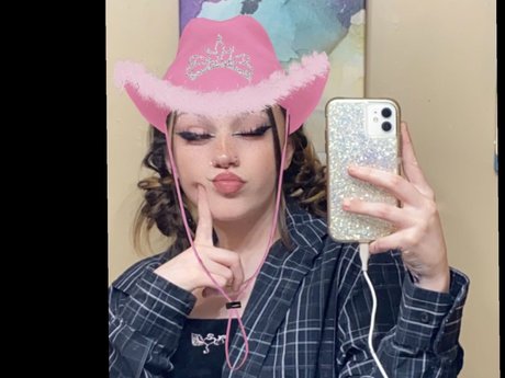 deadlydoll top star picture