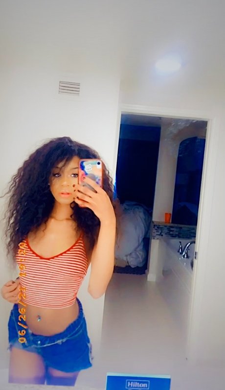 QUEEN LAILA_ best actress images