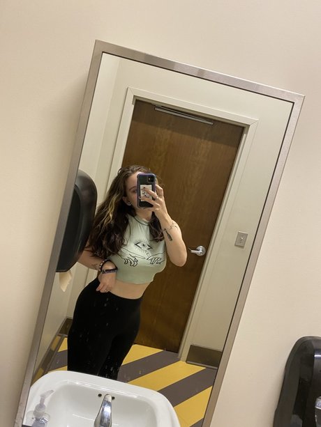 eris pretty actress pic