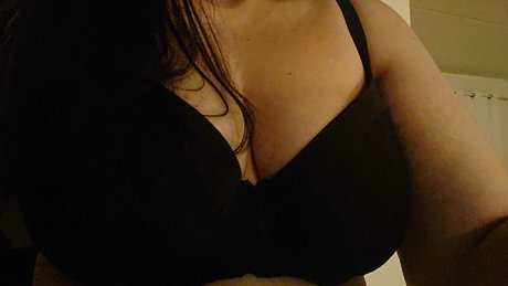 Dame1to3 erotic model photo