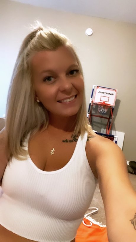 Sarah singleton best actress photo