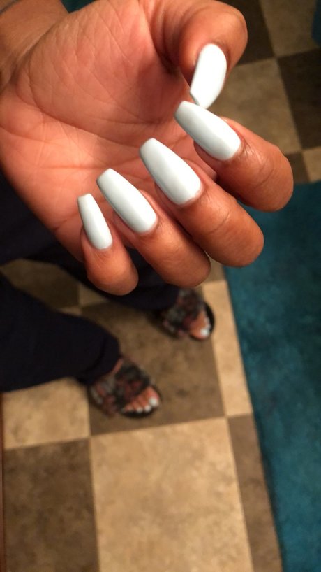 PureBeautyFeet erotic actress picture