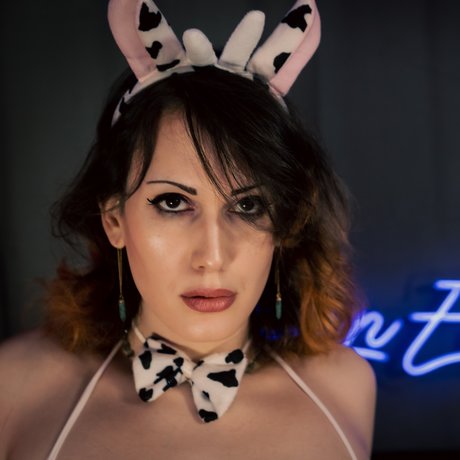 Alyson Eclair model hot pictures