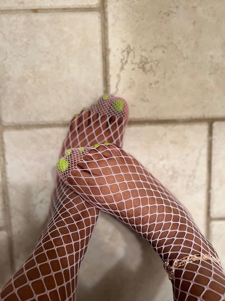 Ebony Pedi Goddess pretty pornstar pics