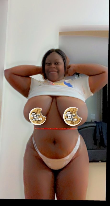 Ms Deja Kae nude model pic